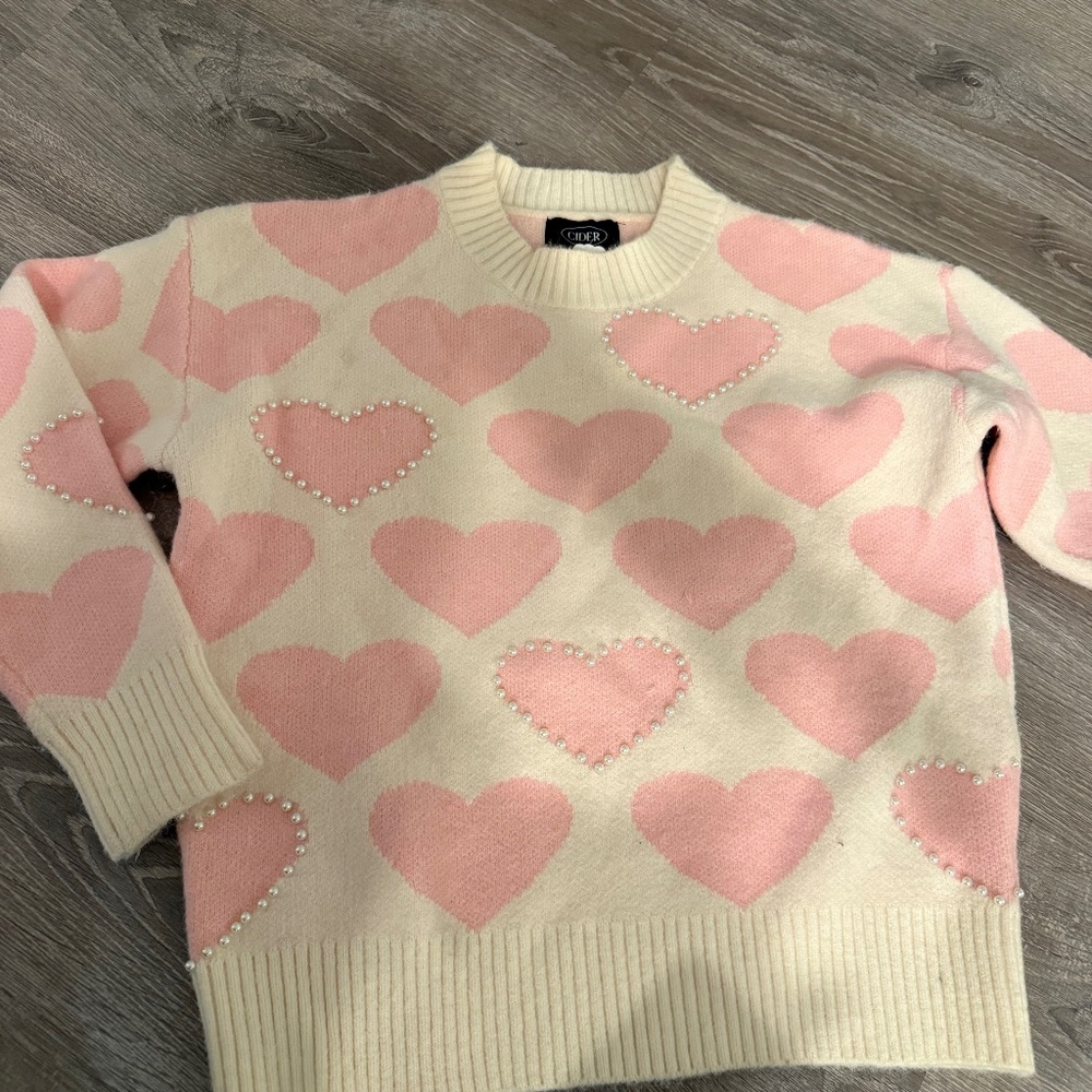 Cider sweater with heart detail